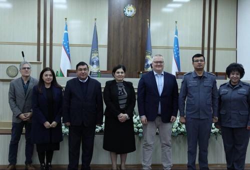 "Light of Knowledge and Hope": A book donation ceremony at the women's correctional facility.